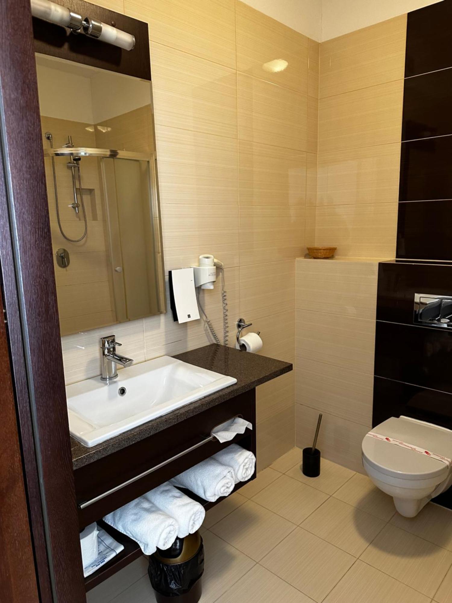 Hotel Koch Кентшин Экстерьер фото